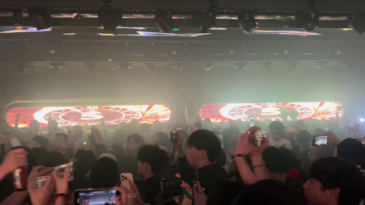 酒吧劲爆现场-贵阳NONO莱福舞室酒吧