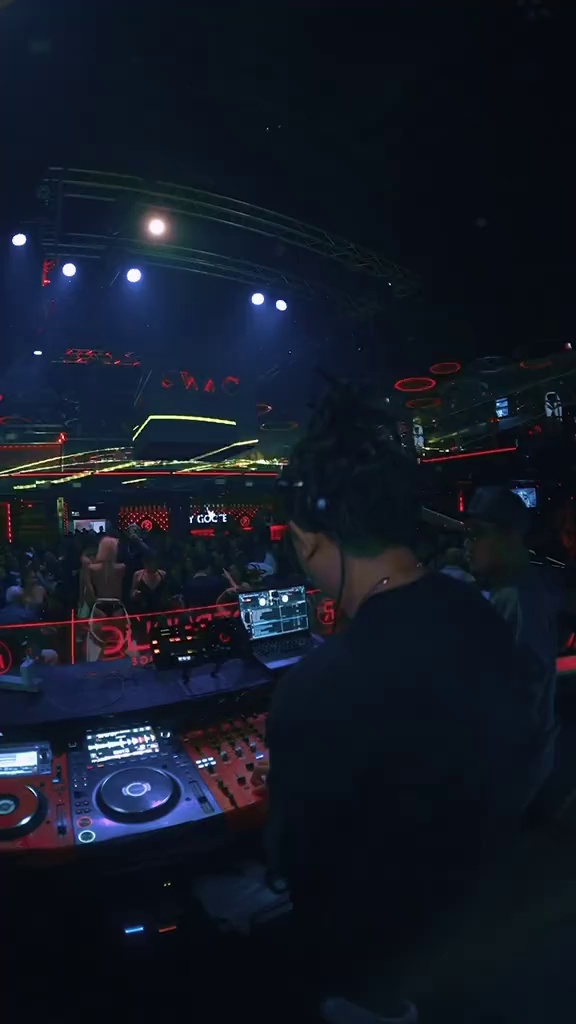 酒吧劲爆现场-芭堤雅Republic Club Pattaya