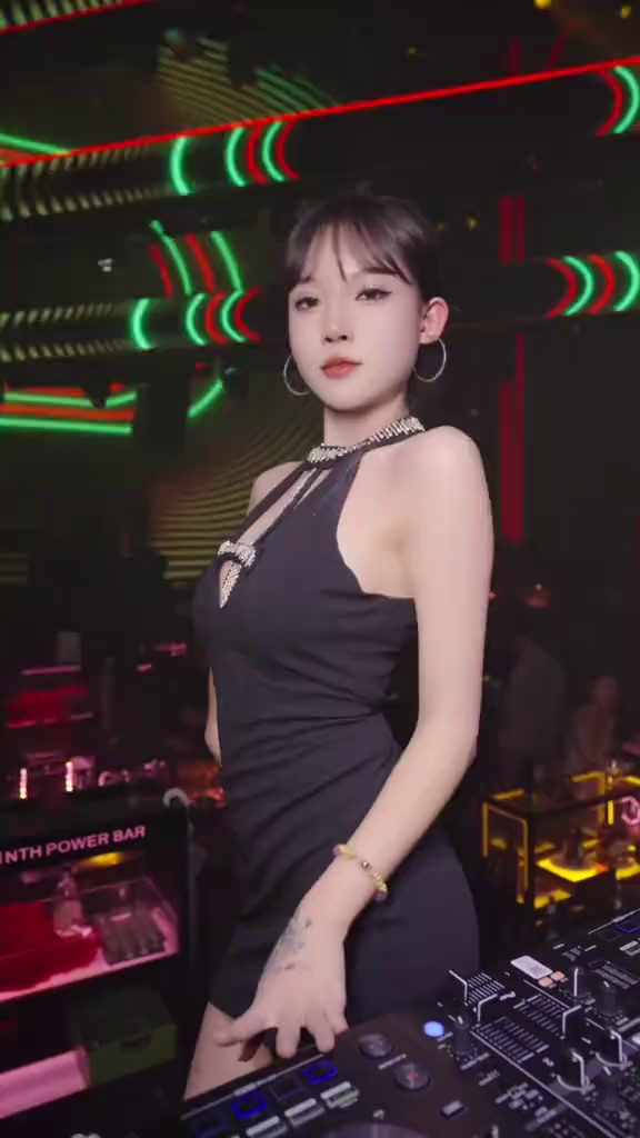 酒吧劲爆现场