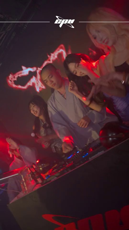 酒吧劲爆现场-广州CPU Party House(龙洞店)