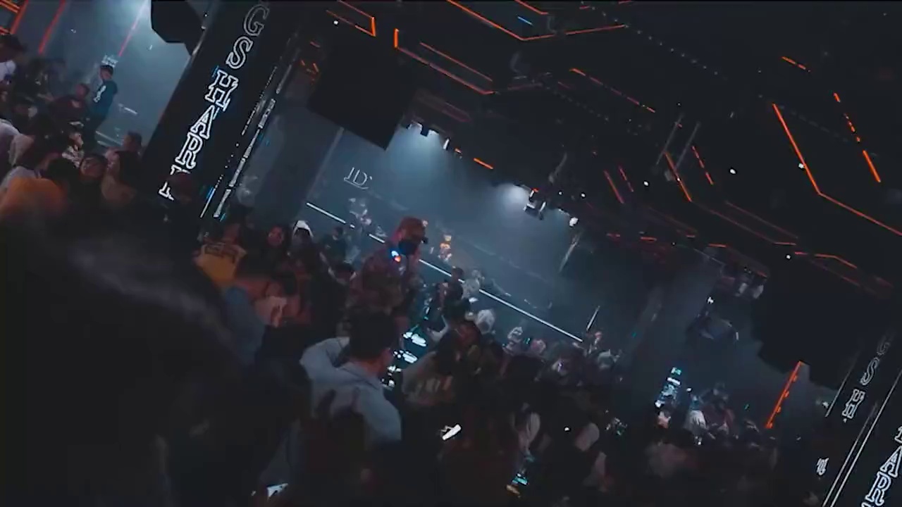 酒吧劲爆现场