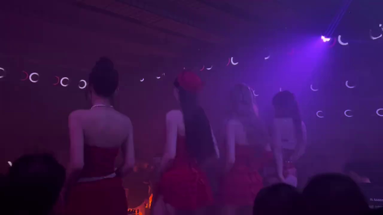 酒吧劲爆现场-赣州ALL IN派对公园