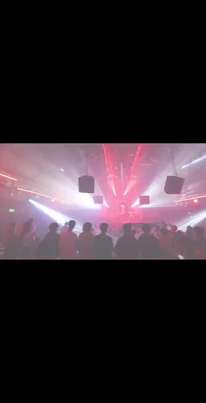 酒吧劲爆现场-昆明耶罗YILO LIVE CLUB