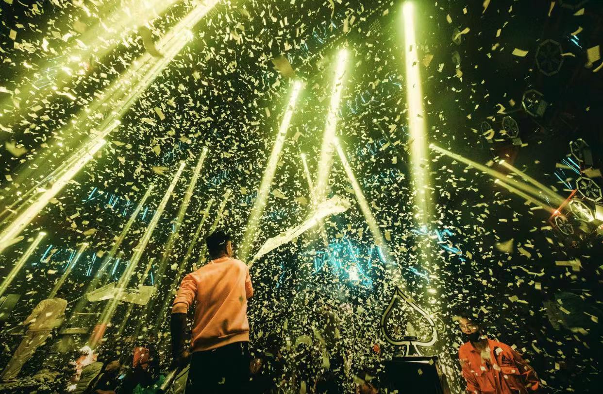 乌兰浩特乌兰浩特OneNightClub,乌兰浩特湾奈酒吧