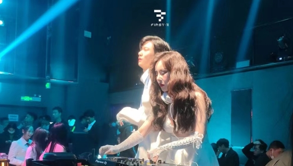 东台东台FIRST酒吧,东台FIRST· π CLUB