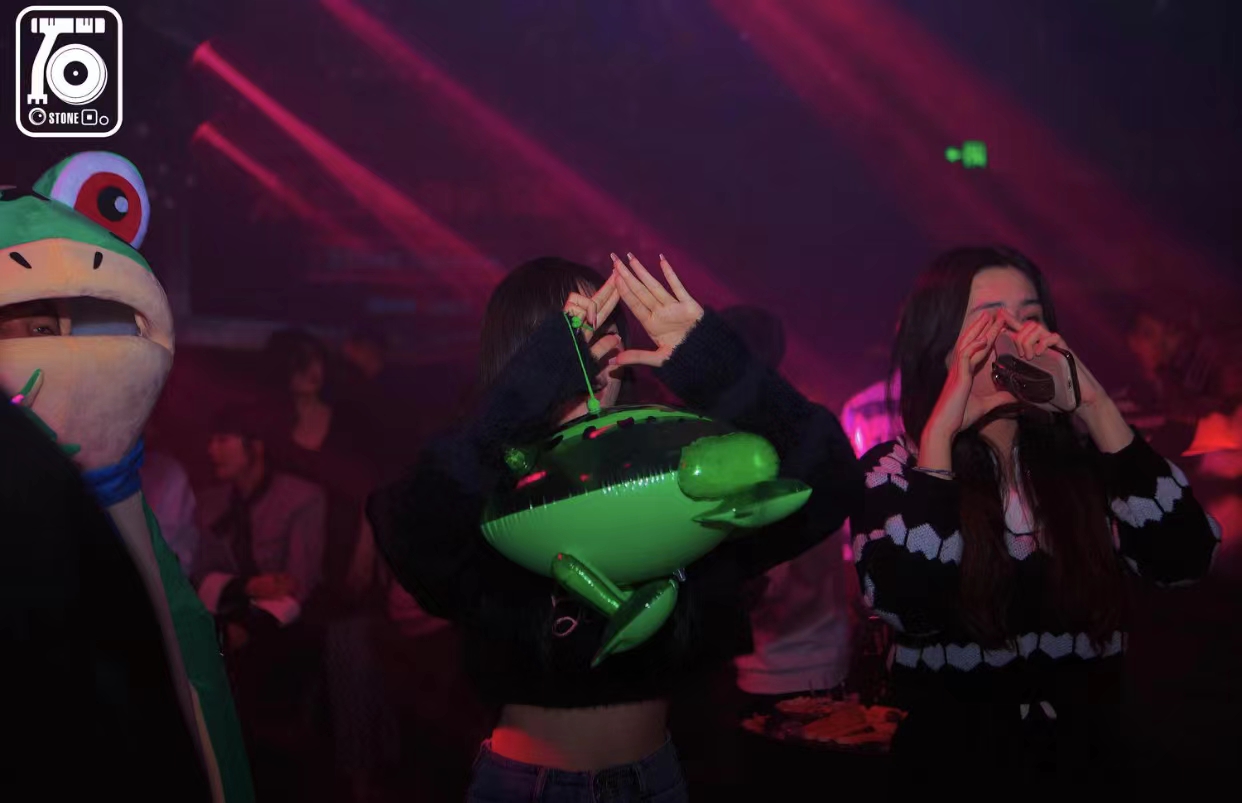 伊宁伊宁滚石跳舞俱乐部,伊宁RSDC DANCE CLUB