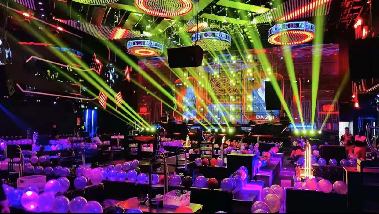廉江廉江云鼎天宫酒吧TG CLUB