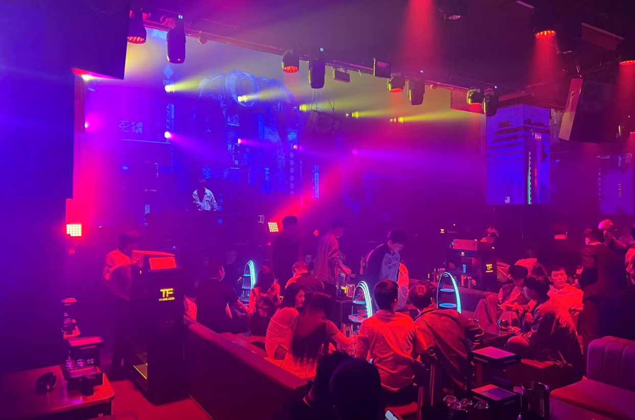 平湖平湖TF·ONE CLUB酒吧