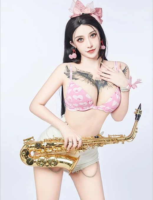DJ STRAWBERRY #士多啤梨