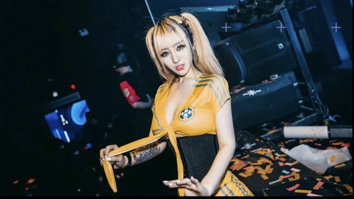 DJ YILIA