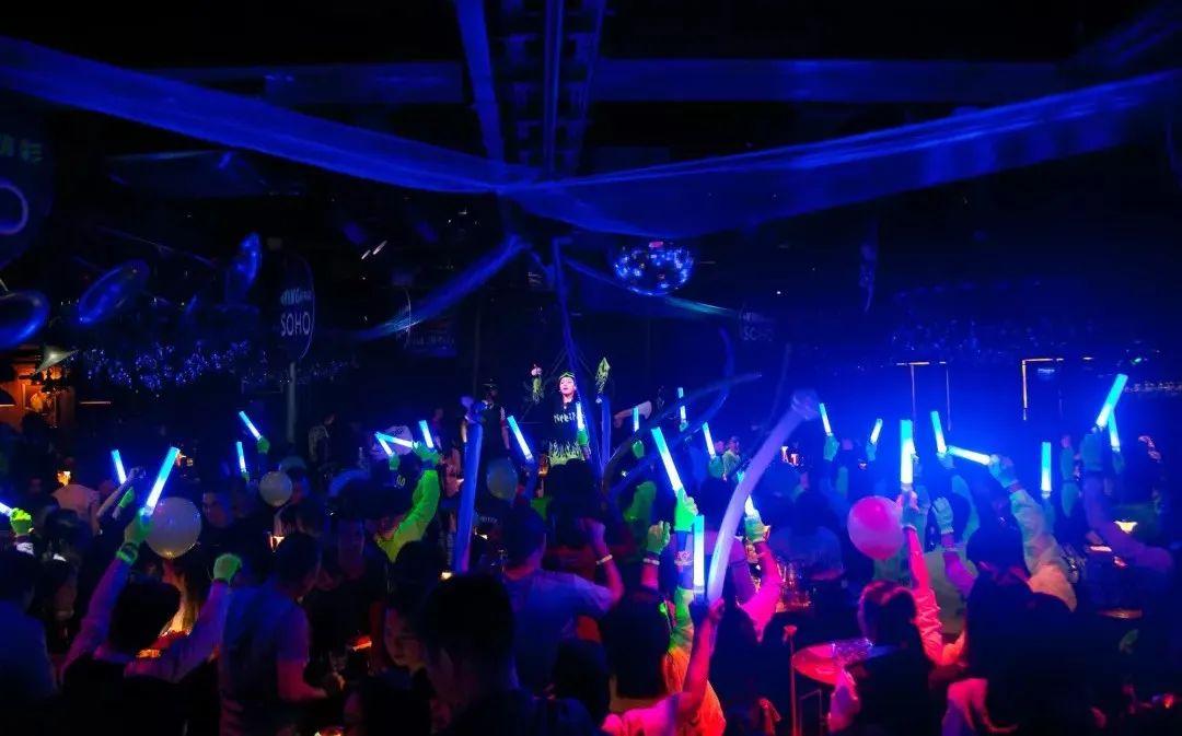 写给你的一封表白信-重庆苏荷酒吧/SOHO CLUB