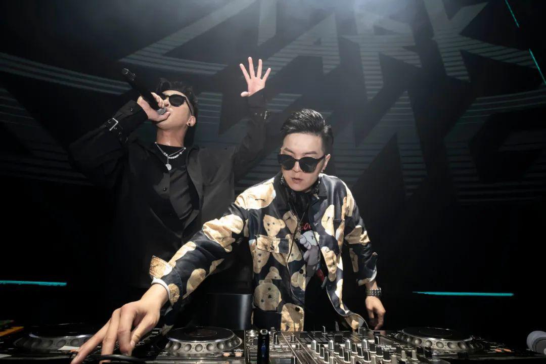 【精彩回顾】M-SHOW CLUB#七夕情人节特别电音趴现场回顾！！！-昆明米秀酒吧/M·show