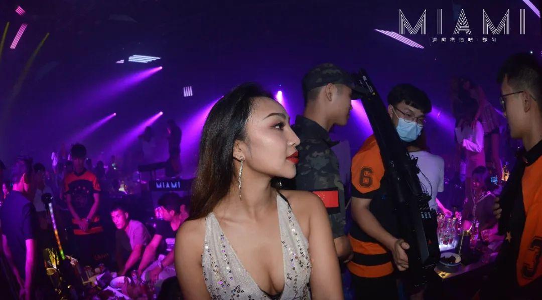???? ????? ·都匀｜暴扣哥董辉派对现场特别回顾｜【9月4日】AYO Everybody在你头上暴扣-都匀迈阿密酒吧/MIAMI CLUB 