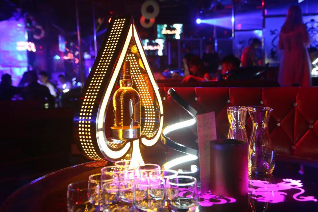 SEVEN BAR | 07/10#Lucky players#幸运玩家！-成都魅力四射7号酒馆/SEVEN BAR