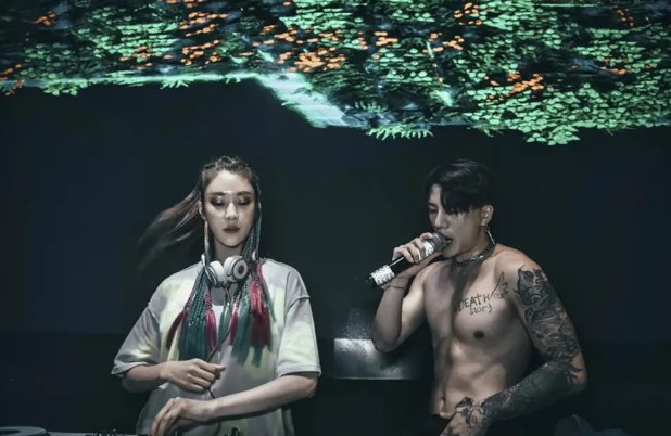 Urban Noise:“我能给你的只有快乐!”-济南LS酒吧/LOVE SONG CLUB Urban Noise:“我能给你的只有快乐!”-济南LS酒吧/LOVE SONG CLUB