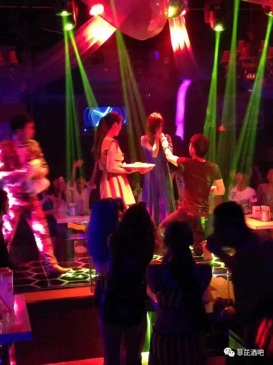 |菲芘酒吧-五周年店庆预告|2020/07/03重金特邀华语乐坛创作小天后-李思亲临现场倾情演绎，臻情有您，伴我同行！-北流菲芘酒吧/PHEBE CLUB