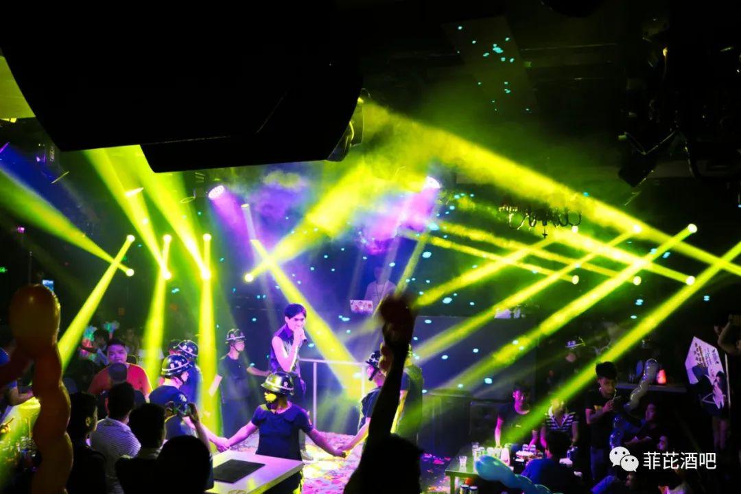 |菲芘酒吧-五周年店庆预告|2020/07/03重金特邀华语乐坛创作小天后-李思亲临现场倾情演绎，臻情有您，伴我同行！-北流菲芘酒吧/PHEBE CLUB