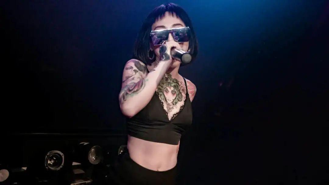 女子百搭组合 ??? - 电音“迷药”,一滴入魂-上海ACE酒吧/ACE PARTY SPACE 女子百搭组合 ??? - 电音“迷药”,一滴入魂-上海ACE酒吧/ACE PARTY SPACE