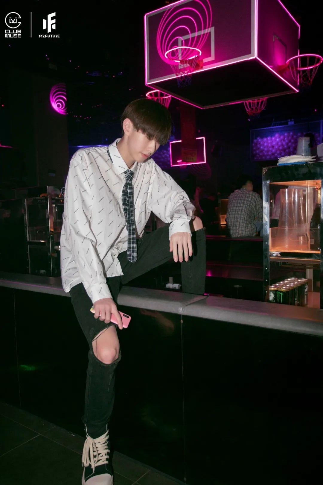 JK PARTY REVIEW | 短裙拯救不开心-武汉苏格缪斯酒吧/MUSE CLUB 光谷店