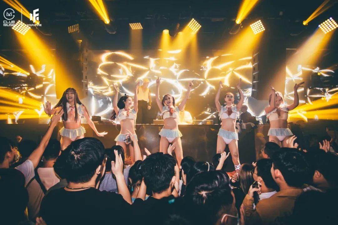 JK PARTY REVIEW | 短裙拯救不开心-武汉苏格缪斯酒吧/MUSE CLUB 光谷店