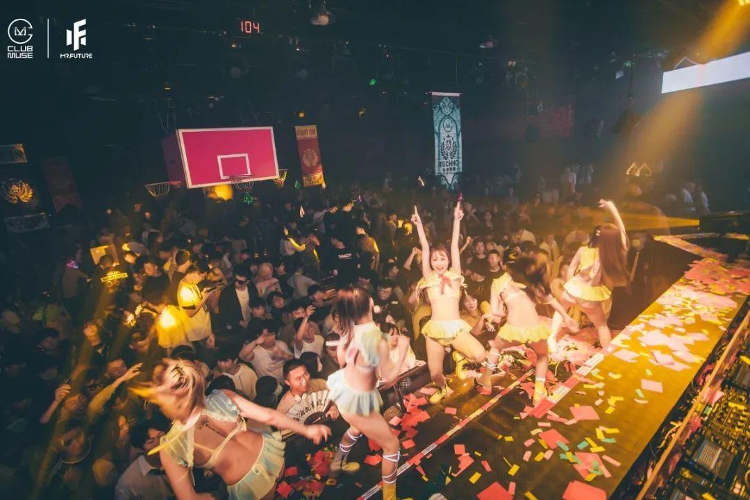 JK PARTY REVIEW | 短裙拯救不开心-武汉苏格缪斯酒吧/MUSE CLUB 光谷店