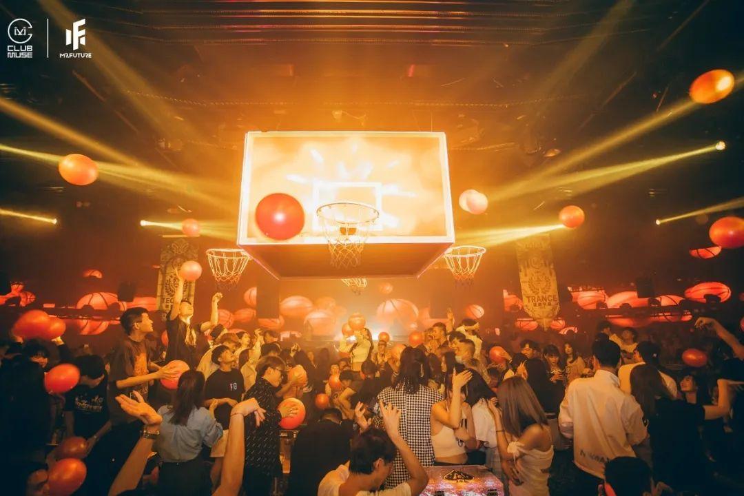 JK PARTY REVIEW | 短裙拯救不开心-武汉苏格缪斯酒吧/MUSE CLUB 光谷店
