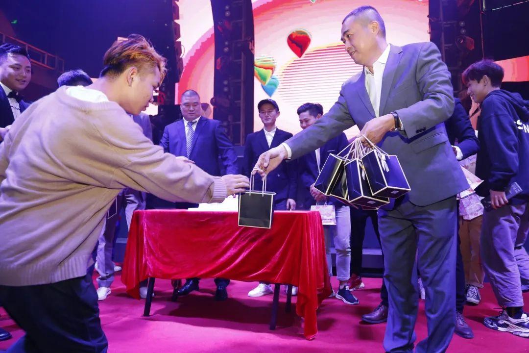 “金九银十 永无止境”十月份员工大会-长沙熊猫酒吧/MR PANDA
