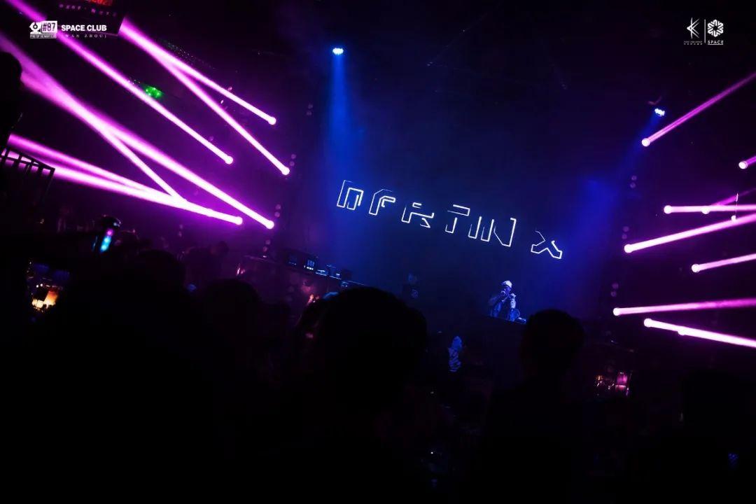 演出回顾 | 10月16日、Martin X精彩演出。-重庆斯贝斯酒吧/SPACE酒吧/Space Plus