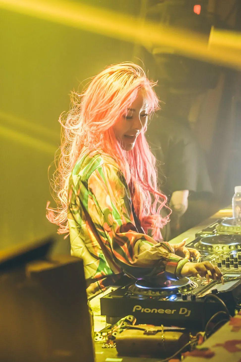 E-ZOO |10.18-19 | UKI X 泡面兄弟即将入侵 电音季SEASON 3-长沙电子动物园酒吧/E-ZOO club