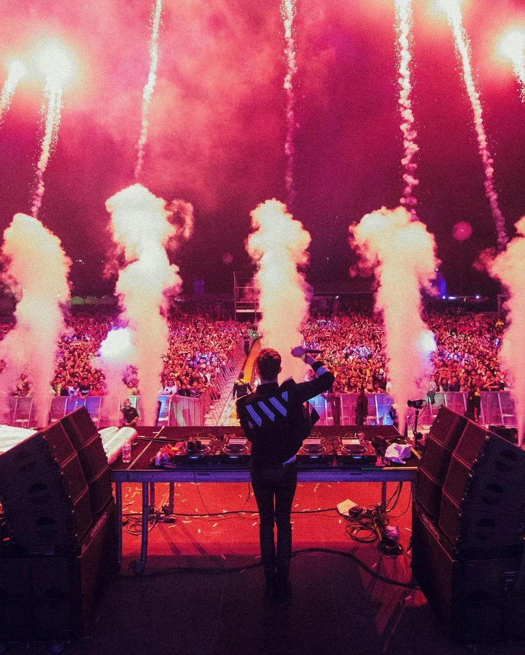 【巡演更新】令全球派对现场疯狂的未来巨星 -- Maurice West-上海Live Nation Electronic Asia(LNEA酒吧) 上海 【巡演更新】令全球派对现场疯狂的未来巨星 -- Maurice West-上海Live Nation Electronic Asia(LNEA酒吧) 上海