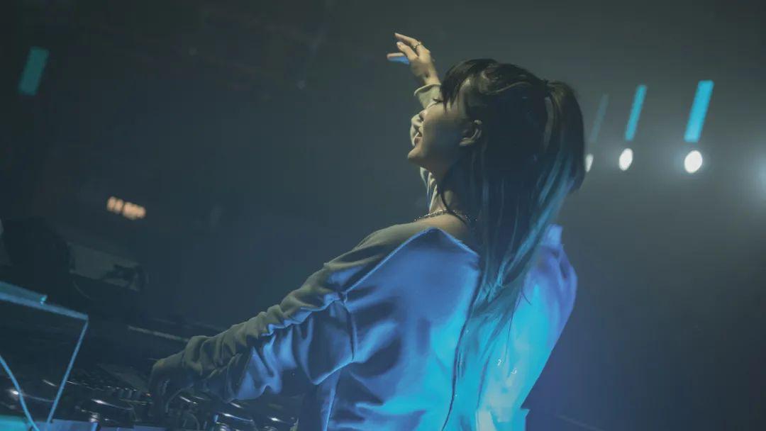 熬夜党福利，天天舞池蹦迪的我黑眼圈都没了！-深圳iD酒吧/i-D Club