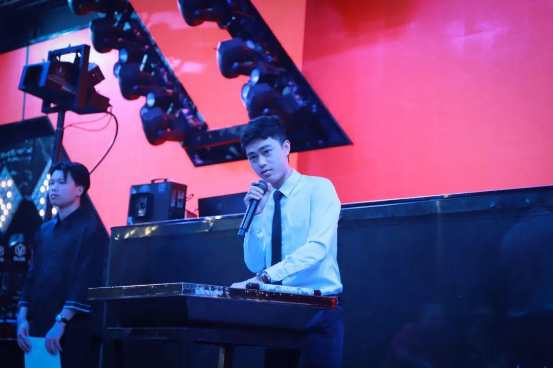 V CLUB 2021第二届员工大会[超越、蝶变、升华]-吉隆V酒吧/V CLUB