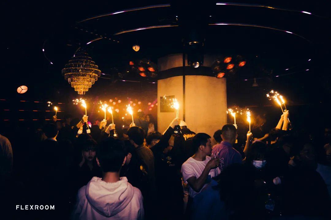 REVIEW 回顾 | Y.O.U.N.G、IN.SIDE CLUB EXCHANGE-成都FLEX酒吧/FLEX ROOM