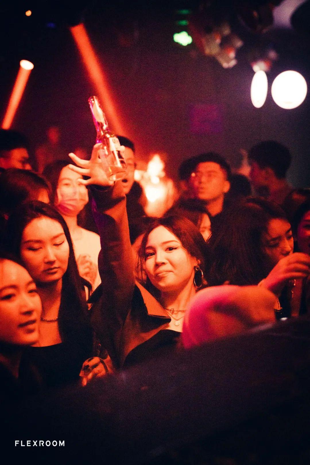 REVIEW 回顾 | Y.O.U.N.G、IN.SIDE CLUB EXCHANGE-成都FLEX酒吧/FLEX ROOM
