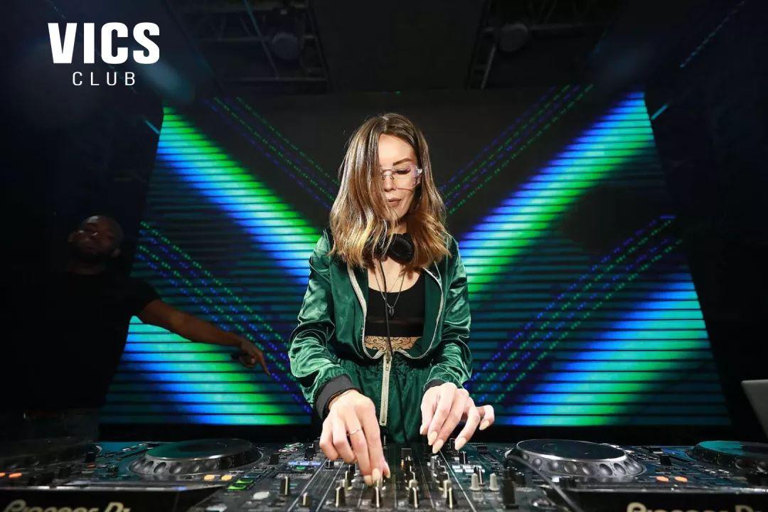 来自DJ RINA----令耳膜上瘾的音乐节奏-天津威克斯酒吧/VICS CLUB