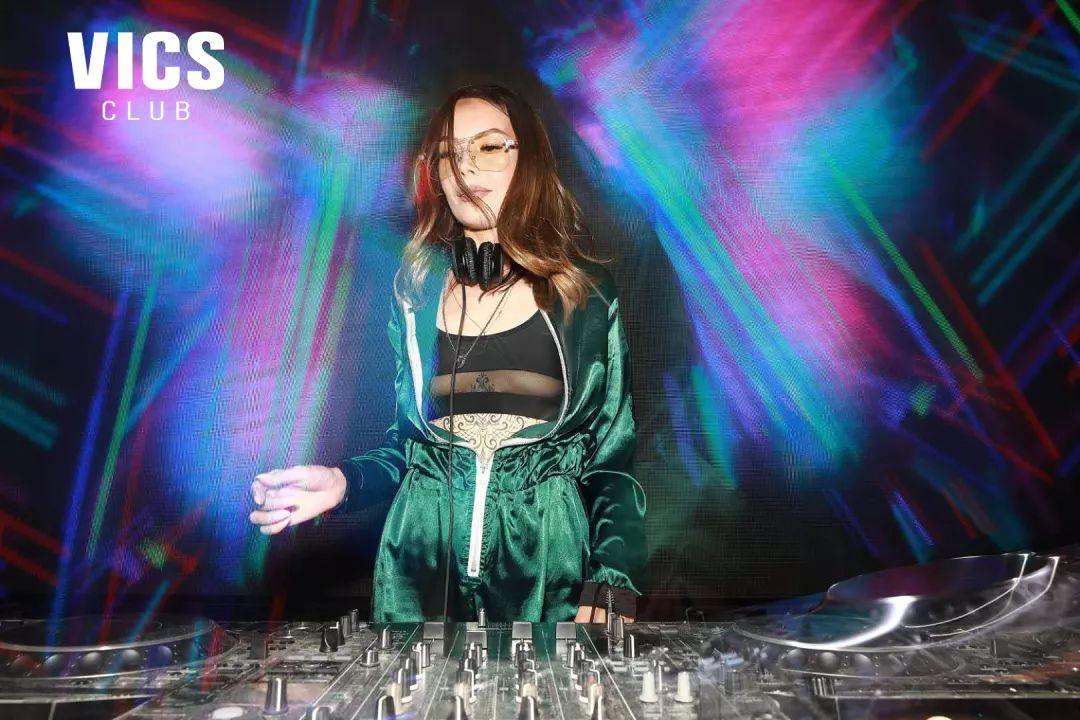 来自DJ RINA----令耳膜上瘾的音乐节奏-天津威克斯酒吧/VICS CLUB