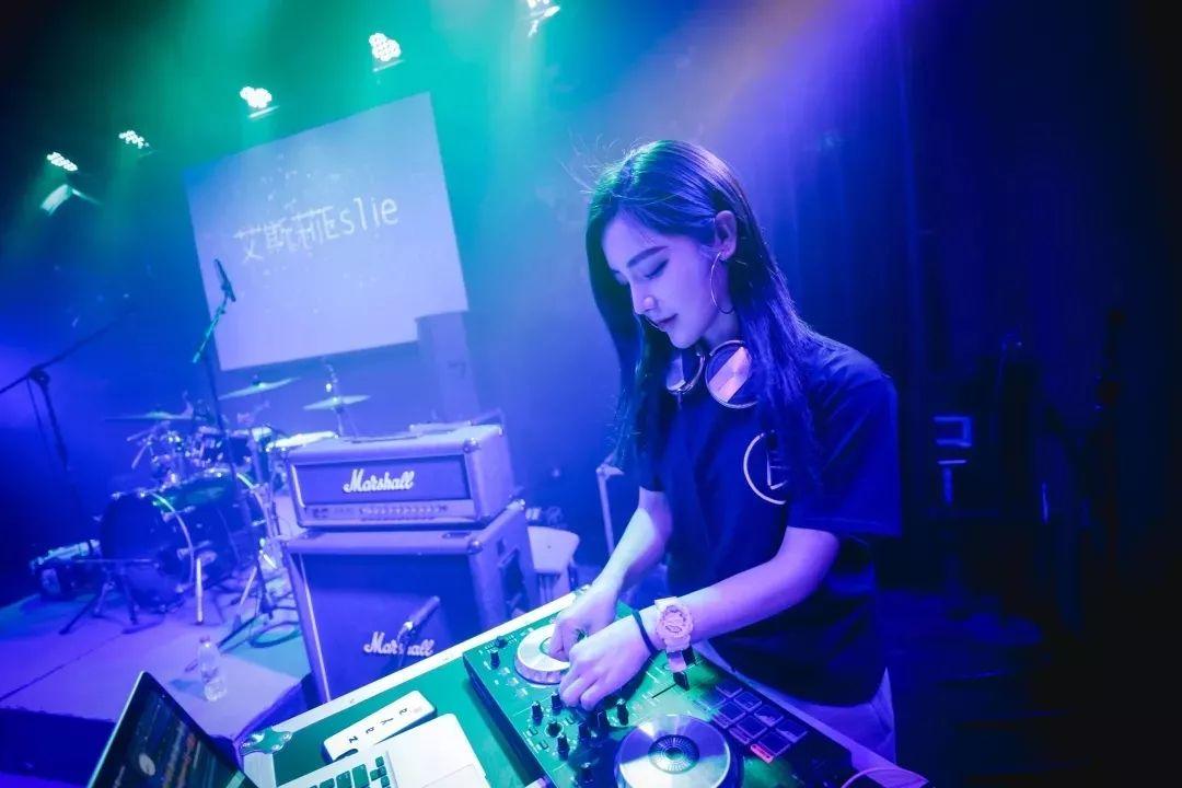 可盐可甜的女孩谁能拒绝？2019.06.29甜美外表下的酷女孩DJ ZAYA-天津威克斯酒吧/VICS CLUB