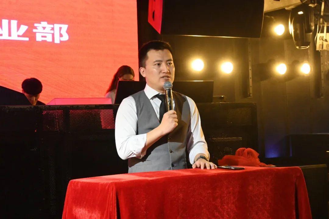 365集团古城区事业部观前联合店4月员工大会圆满成功!-苏州ALL STAR CLUB (全明星酒吧) 365集团古城区事业部观前联合店4月员工大会圆满成功!-苏州ALL STAR CLUB (全明星酒吧)
