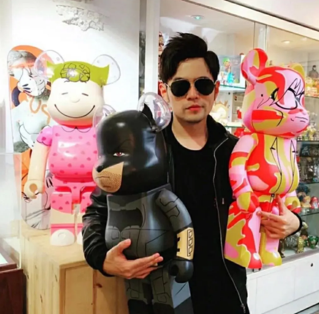 MR.DESIGNER 丨情人节 x BEARBRICK 限量联名版积木熊即将释出-三明迪赛尔酒吧/MR.DESIGNER