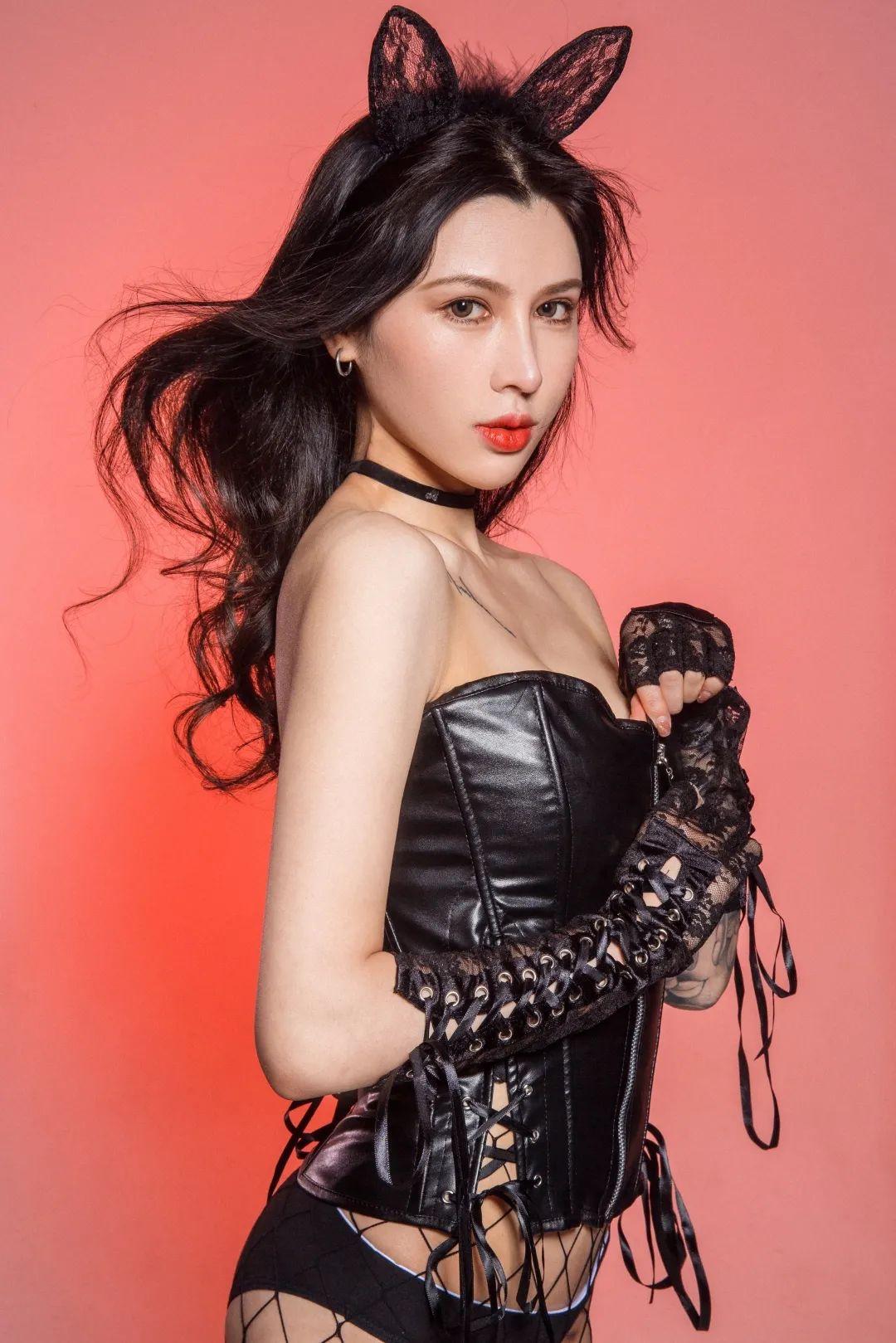 JUNE 5丨BOMB GIRLS 新生代电音噪声组合 &amp;amp; 制燥FX-上海FirstX酒吧