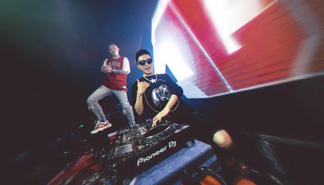 06.11 DJ SUDI & MC o.oz장촨바이新势力组合领你同步感受来自电音热浪的洗礼-厦门厦门星际酒吧/Stellar酒吧/Stellar Night Club 06.11 DJ SUDI & MC o.oz장촨바이新势力组合领你同步感受来自电音热浪的洗礼-厦门厦门星际酒吧/Stellar酒吧/Stellar Night Club