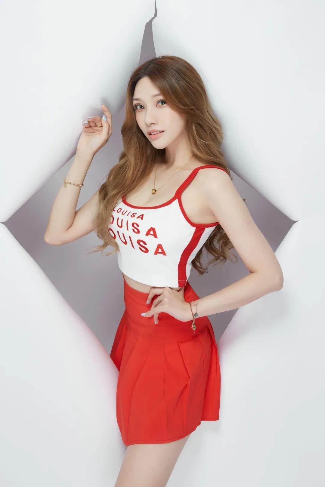 【SPACE BOX 】12/11抖音女神#汪雨菡#用最撩动人心的音乐 帶您走进神秘的甜蜜世界-广安斯贝斯酒吧/SPACE酒吧/SPACE BOX