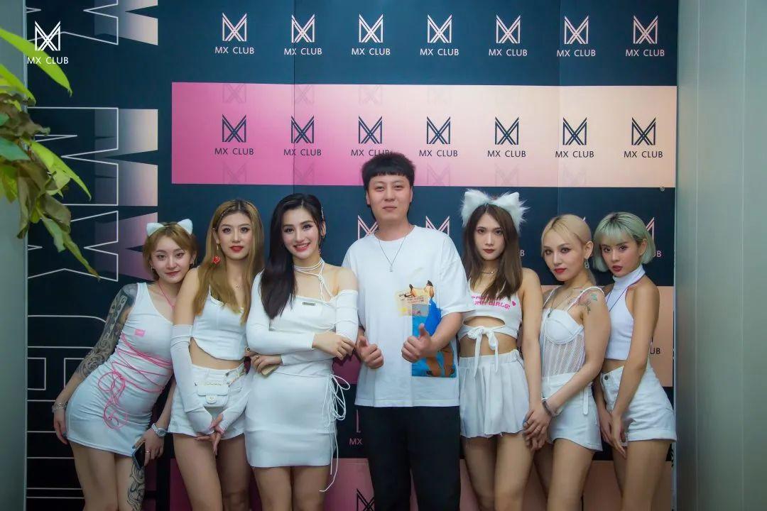 这六个女朋友你拿下了吗？-焦作MX酒吧/MX CLUB