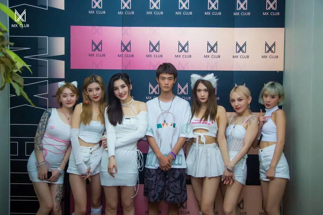 这六个女朋友你拿下了吗？-焦作MX酒吧/MX CLUB