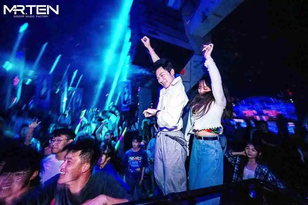 MR.TEN 新乡 | 第二季大学生电音节 | 官方回顾-新乡TEN酒吧/拾先生酒吧/MR.TEN CLUB