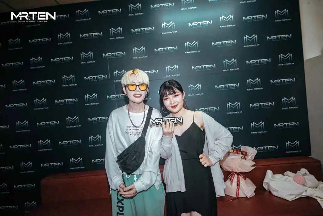 昨晚,所有的宝藏男孩都来看“苏星婕”了!!!-新乡新乡TEN酒吧/拾先生酒吧/MR.TEN CLUB 昨晚,所有的宝藏男孩都来看“苏星婕”了!!!-新乡新乡TEN酒吧/拾先生酒吧/MR.TEN CLUB
