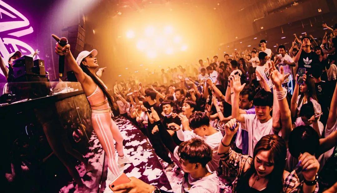 BBR丨11/22 @ MOODMAKER | DJ SARA &amp;amp; MC NICOLE-G | 感受风格迥异的甜美-福清BBR酒吧/Boom Boom Room