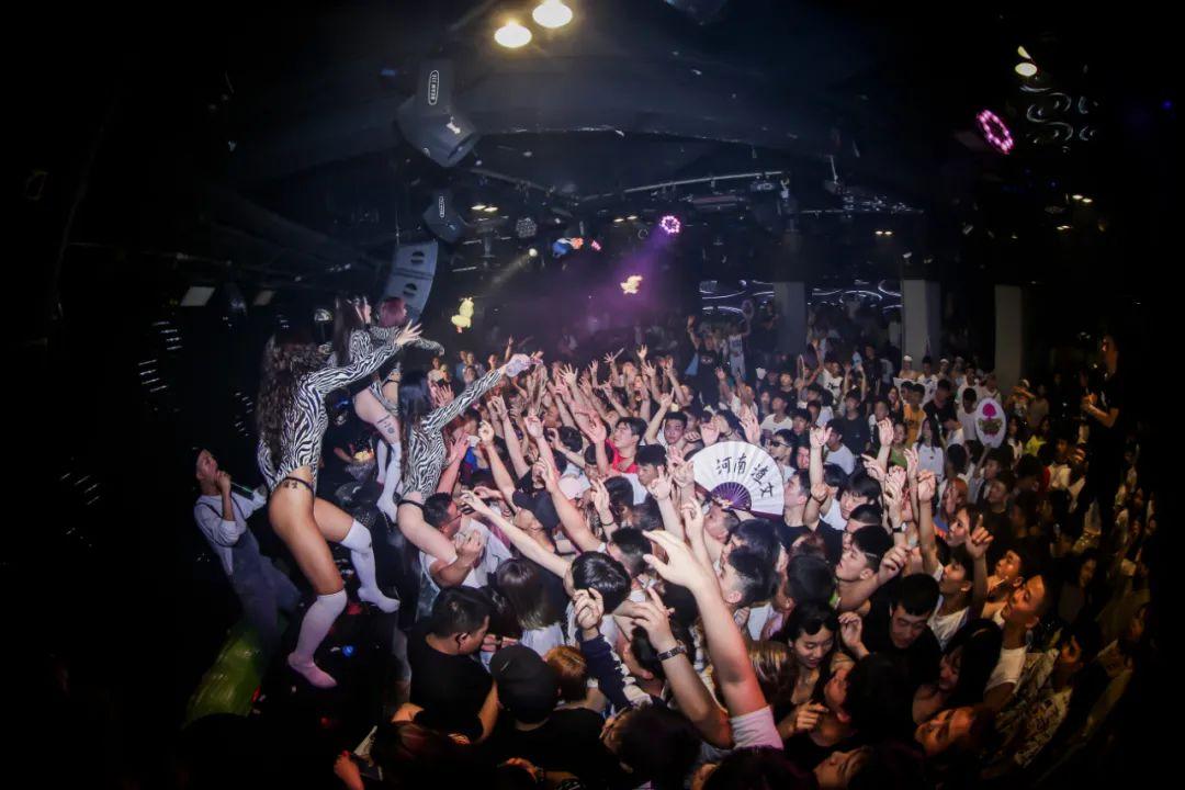 2020.11.11光棍节湿身PARTY↗撩动你骚动的灵魂！-大英MIX酒吧/MIX PARTY SPACE