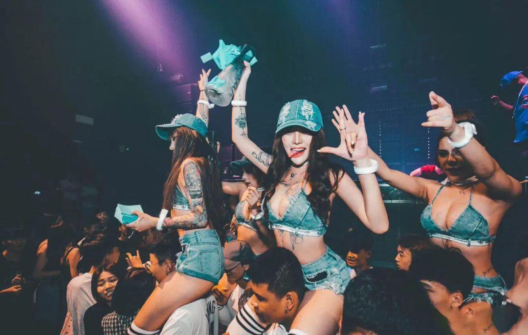 2020.11.11光棍节湿身PARTY↗撩动你骚动的灵魂！-大英MIX酒吧/MIX PARTY SPACE