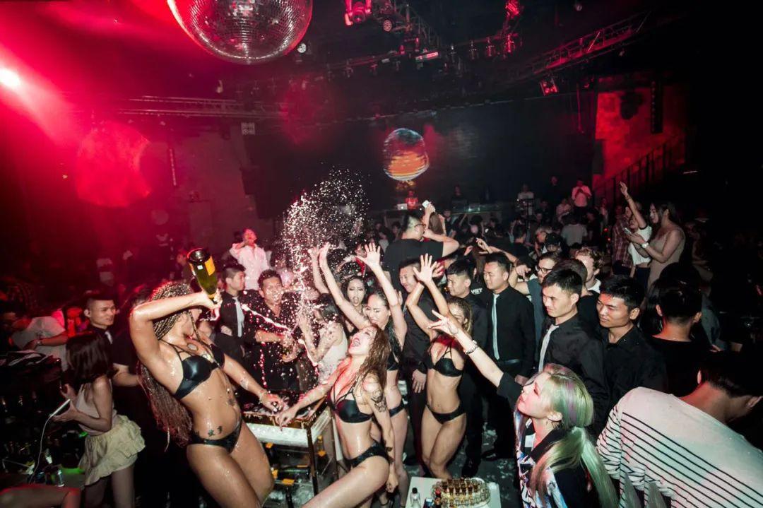 2020.11.11光棍节湿身PARTY↗撩动你骚动的灵魂！-大英MIX酒吧/MIX PARTY SPACE